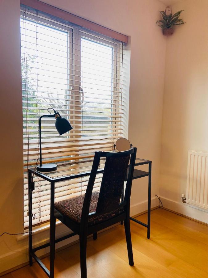2 Bedroom, 2 Bathroom Apartment With Free Parking In A Great Location Cambridge Zewnętrze zdjęcie