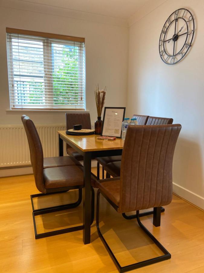 2 Bedroom, 2 Bathroom Apartment With Free Parking In A Great Location Cambridge Zewnętrze zdjęcie