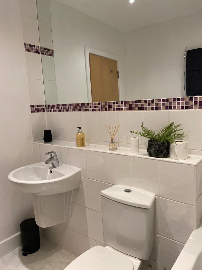 2 Bedroom, 2 Bathroom Apartment With Free Parking In A Great Location Cambridge Zewnętrze zdjęcie